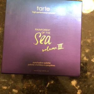 Tarte rainforest of the sea volume 3 pallette